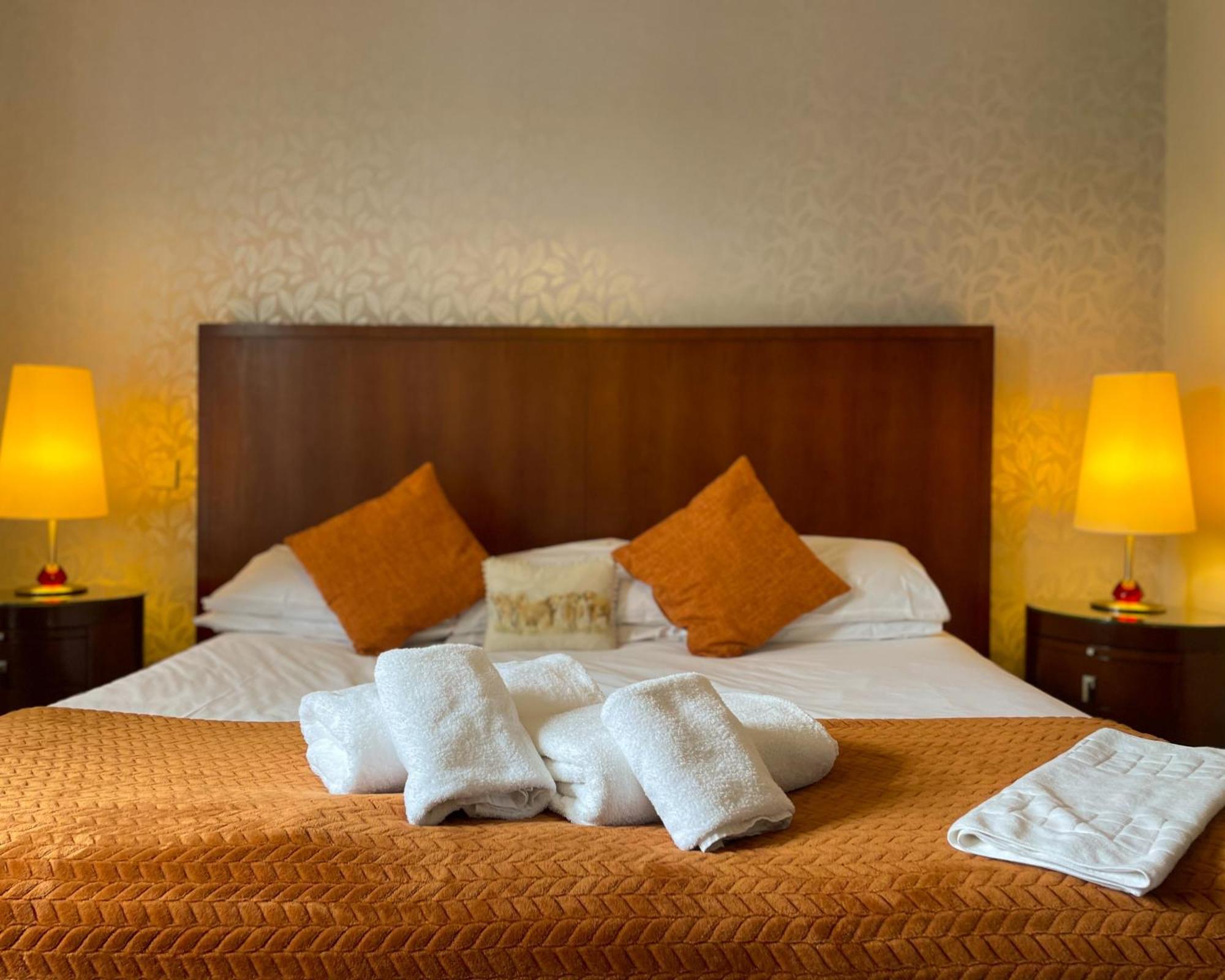 Grantown-on-Spey The Speyside Hotel And Restaurant מראה חיצוני תמונה